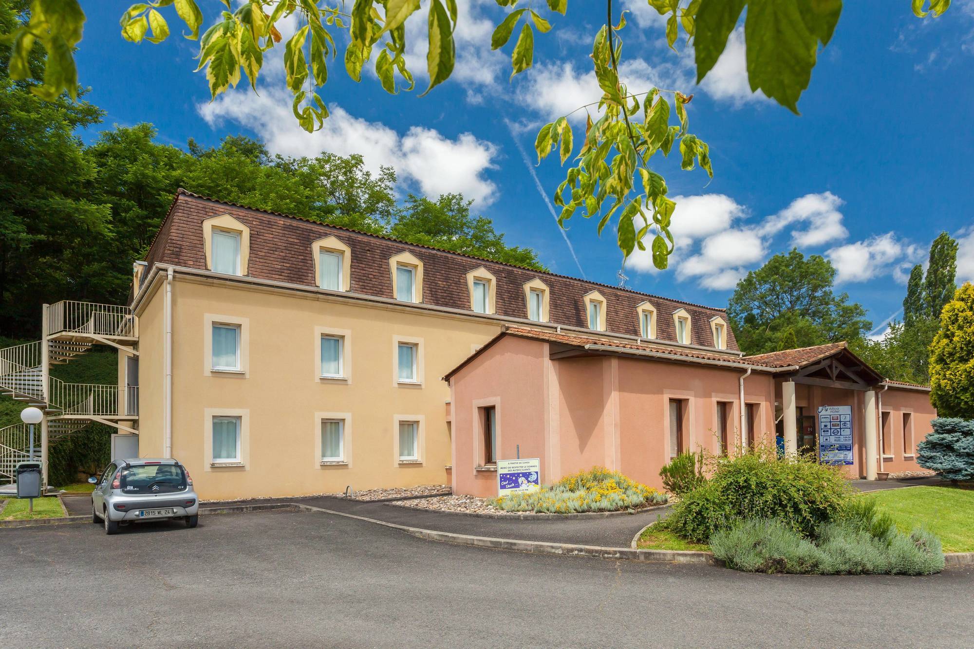 Sure Hotel By Best Western Сарла-ла-Канеда Экстерьер фото